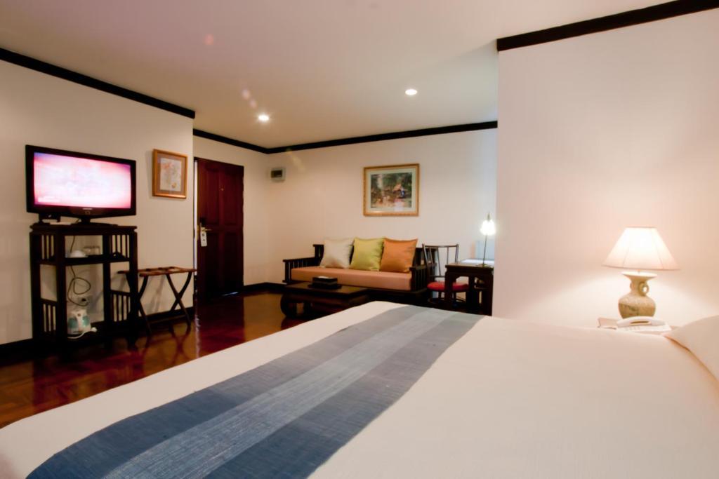 Cucumber Inn Suite Pattaya Extérieur photo