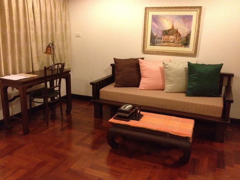 Cucumber Inn Suite Pattaya Extérieur photo
