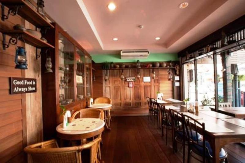 Cucumber Inn Suite Pattaya Extérieur photo
